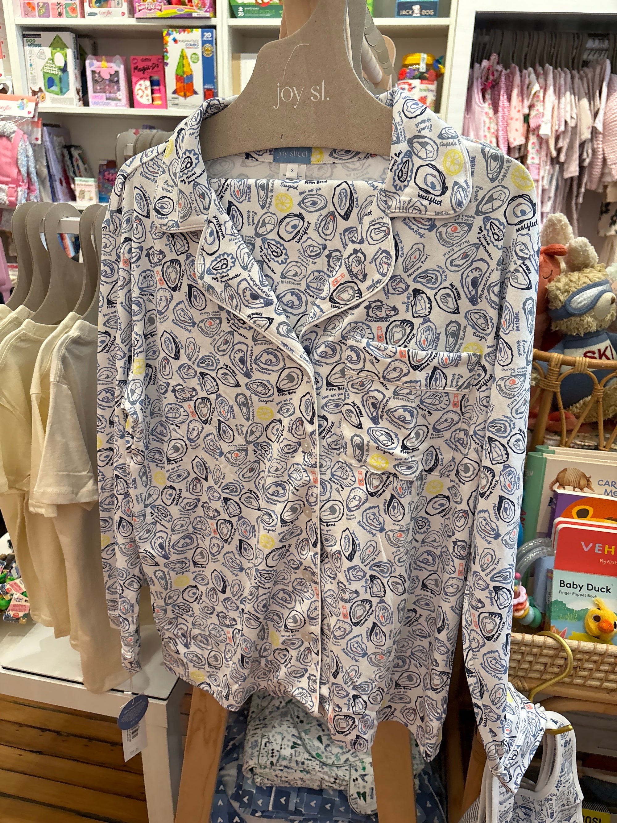 Oysters Women’s Button Front Long Pajama Set
