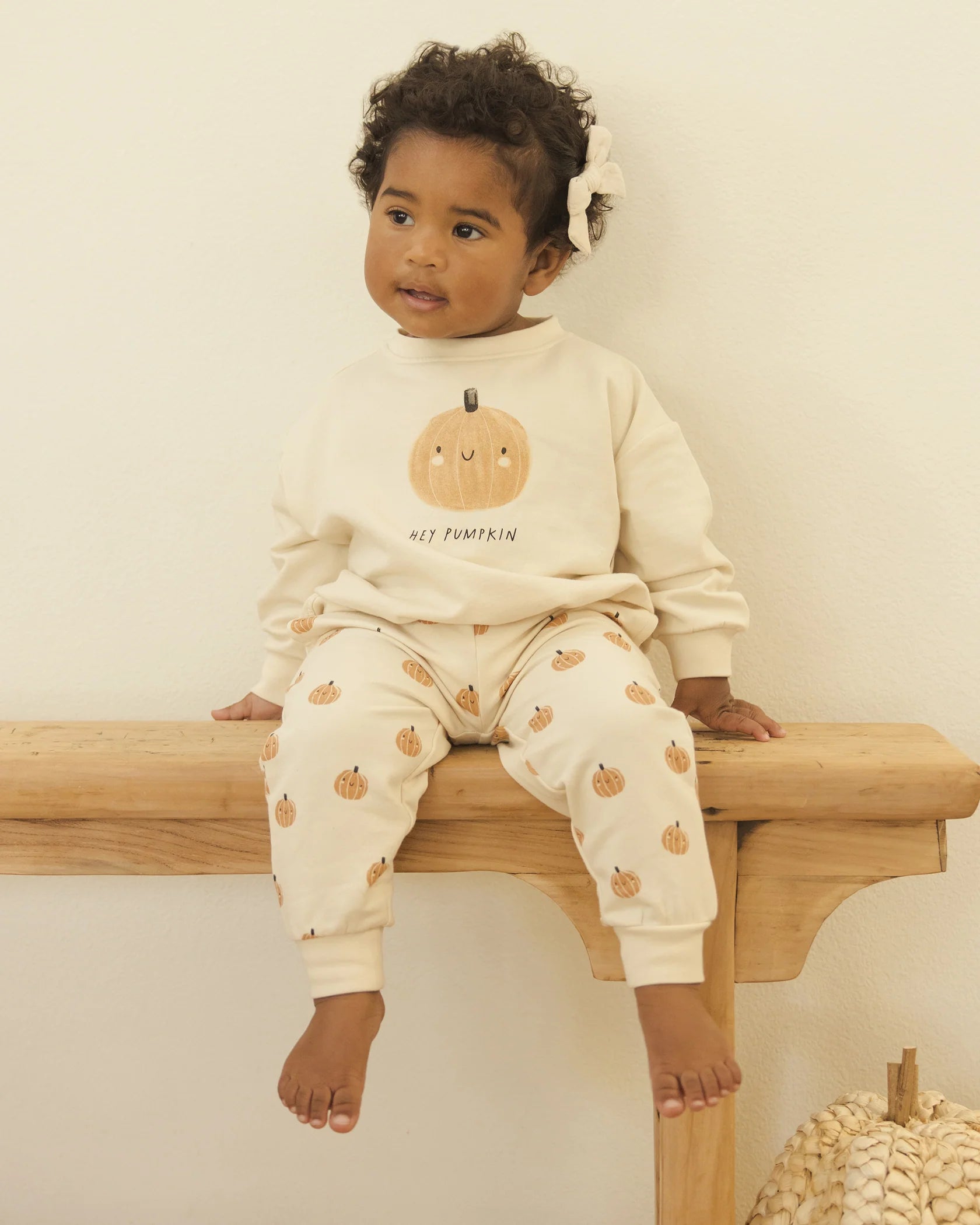 Quincy Mae Relaxed Fleece Sweatpant Smiley Pumpkins