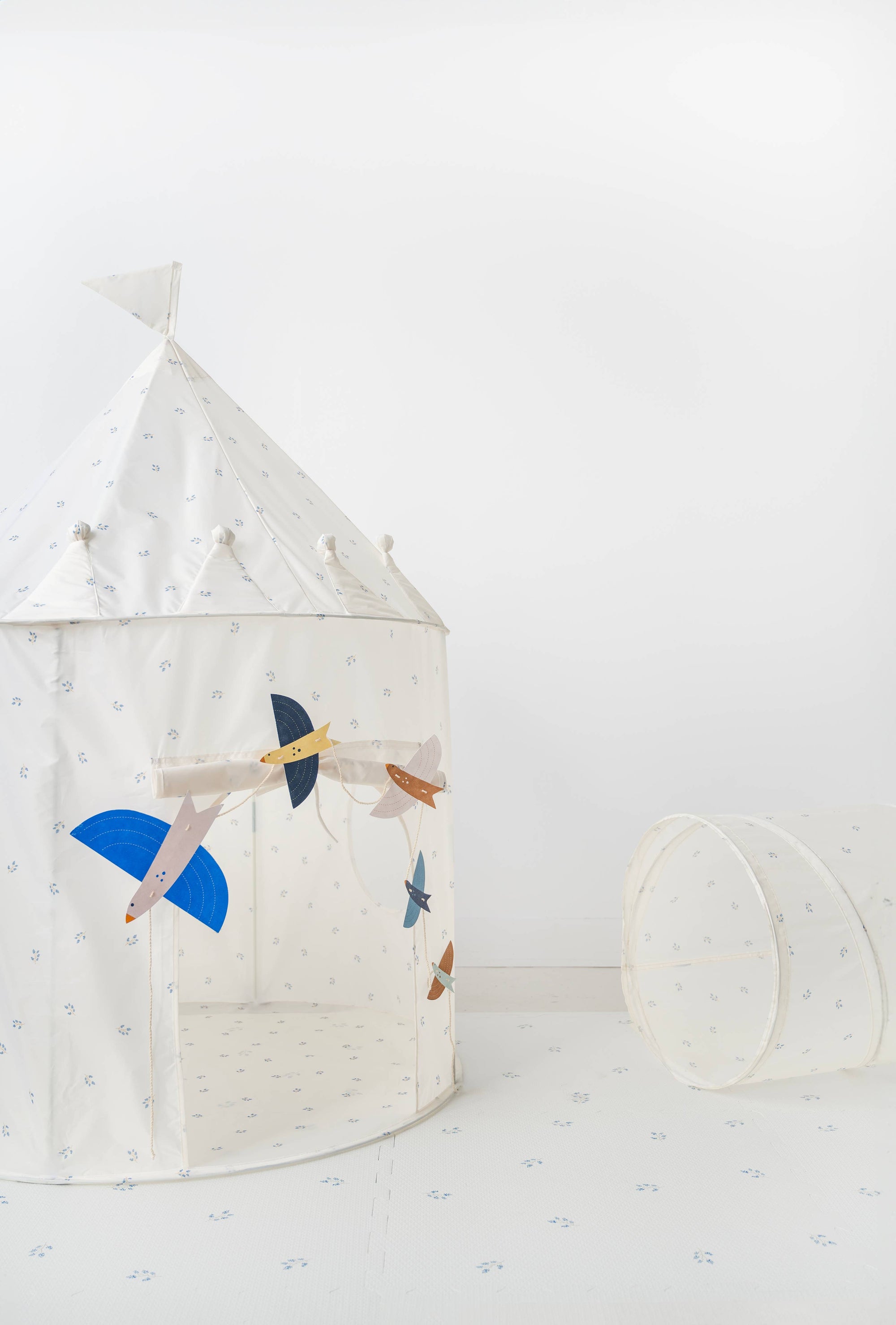 3 Sprouts Recycled Fabric Play Tent Castle