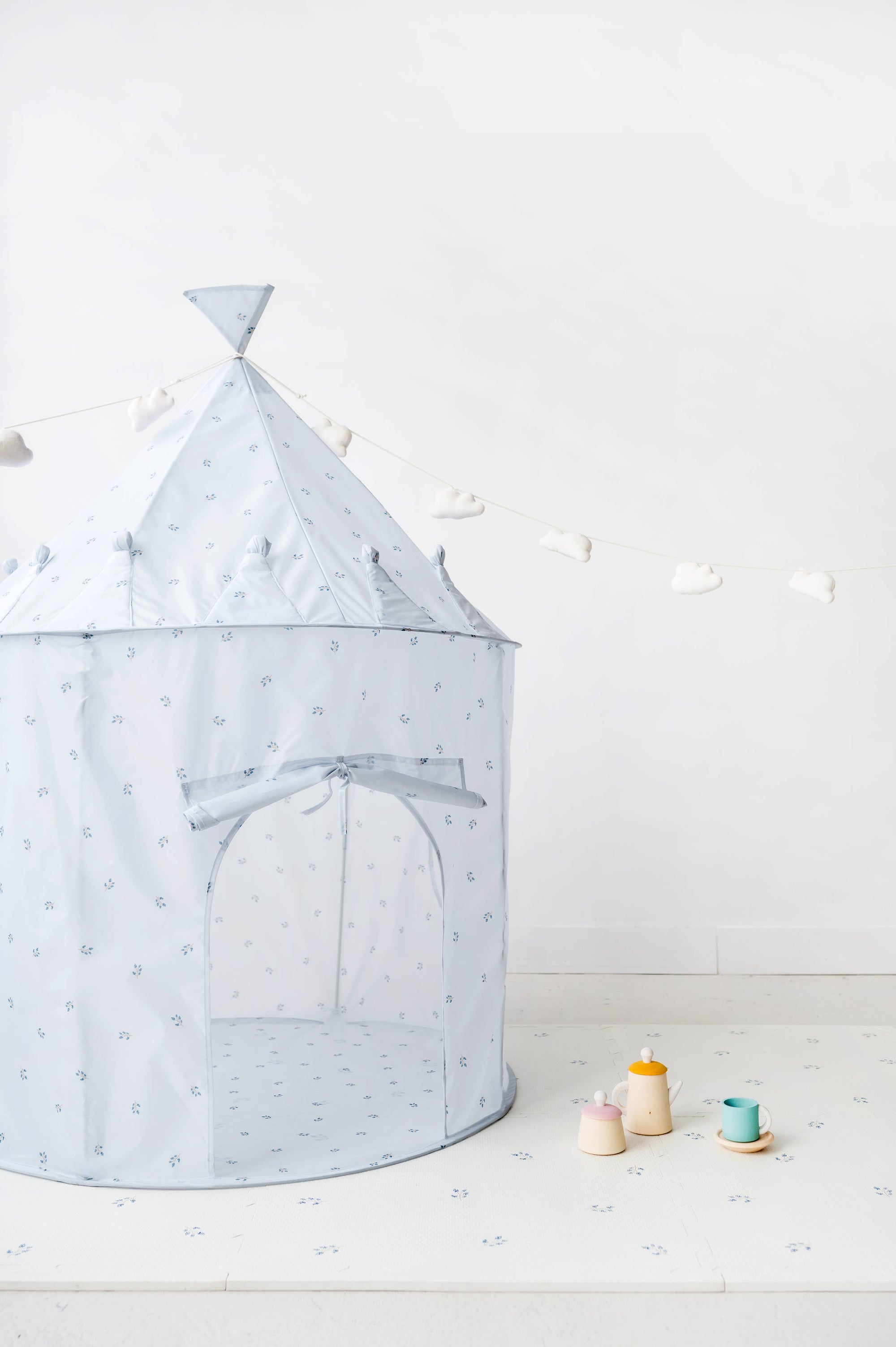 3 Sprouts Recycled Fabric Play Tent Castle