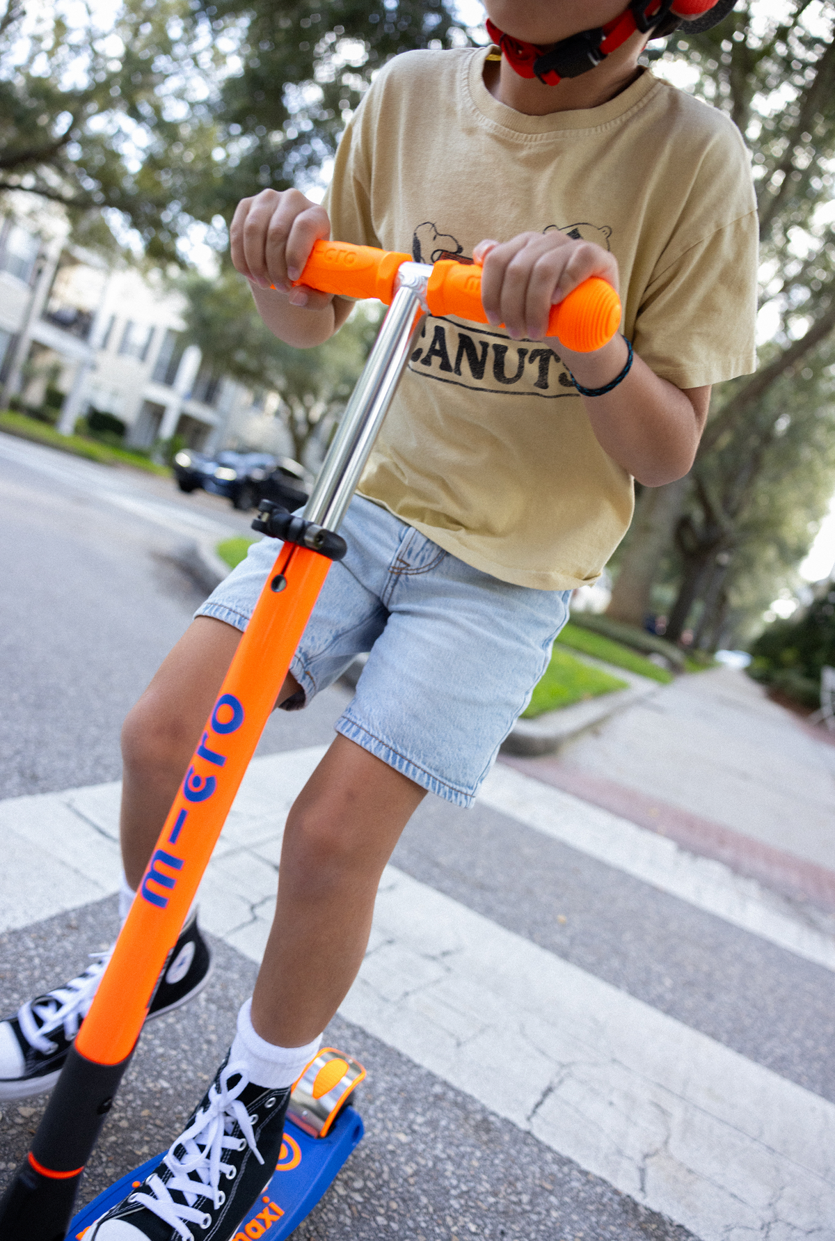Micro Maxi Foldable LED Scooter | Neon Blaze Orange/Navy