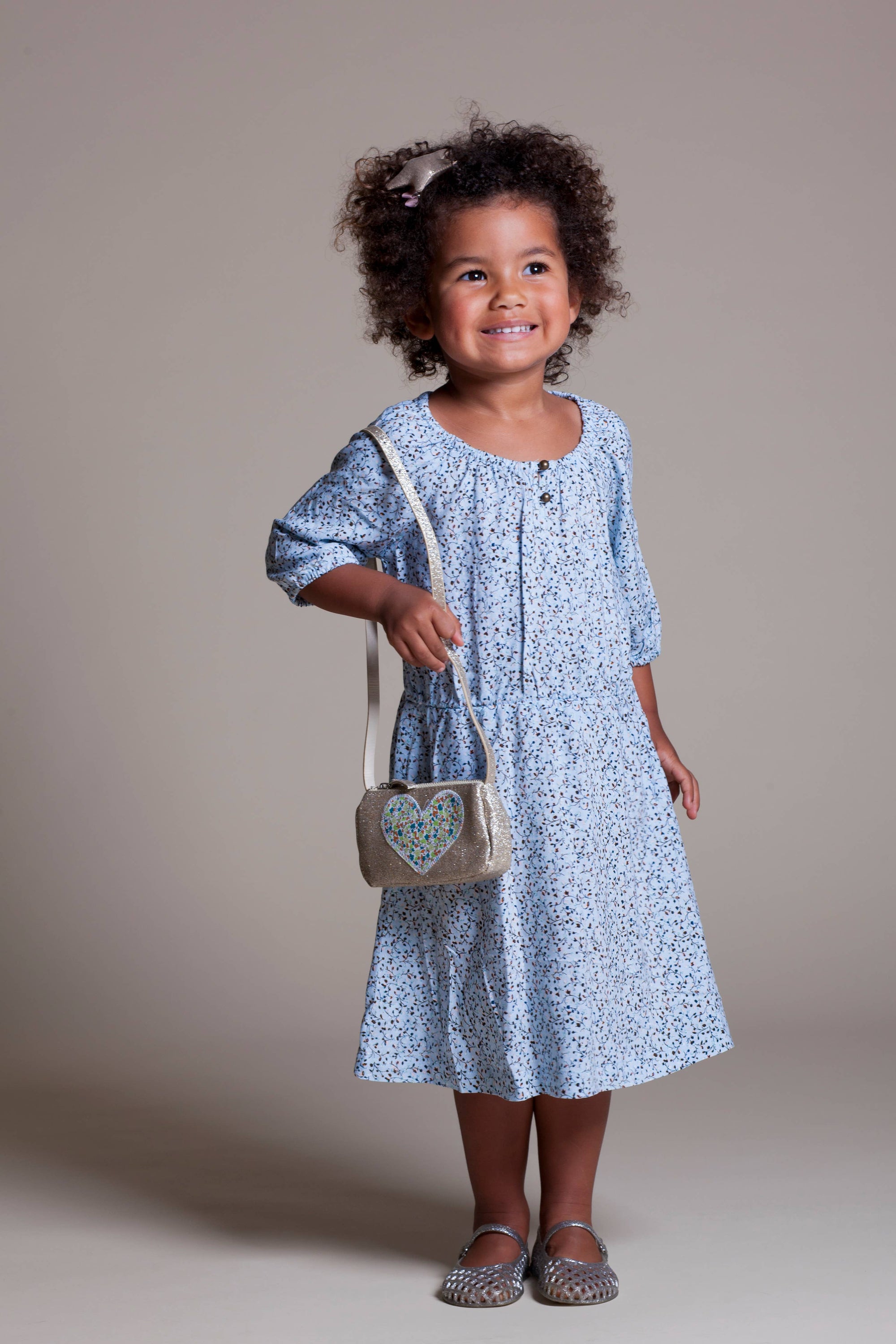 Little Girls Glitter Sparkle Purse with Heart : Warm Silver