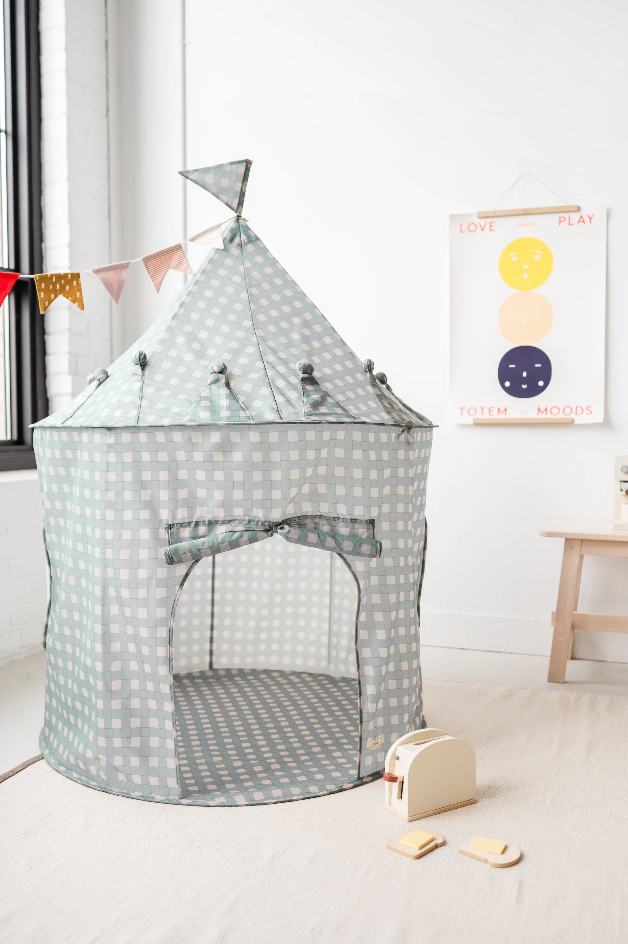 3 Sprouts Recycled Fabric Play Tent Castle