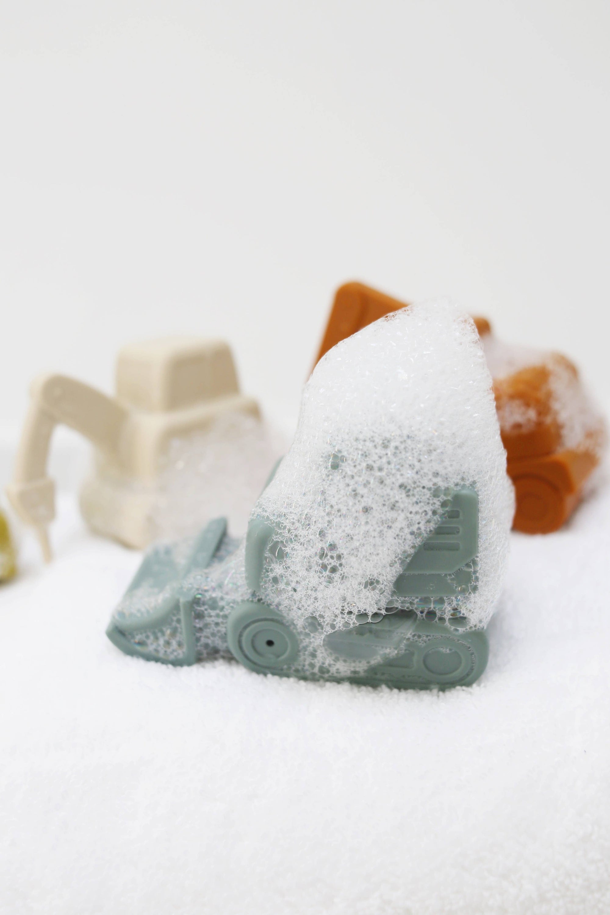 Construction Vehicle Mold Free Silicone Bath Toy Set 